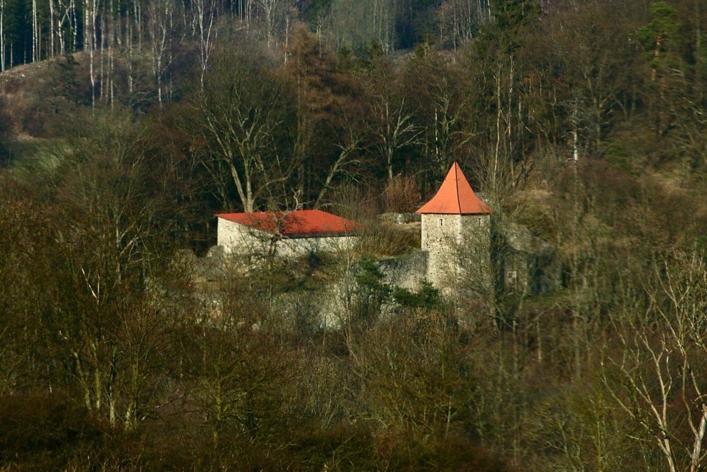 Wiedersberg Castle: A Medieval Roadside Fortress in Germany 2 Wiedersberg Castle