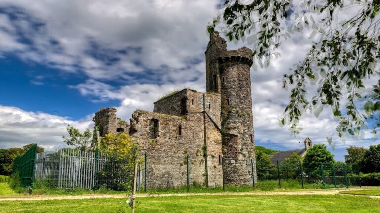 Fethard Castle: Anglo-Norman Castle and Episcopal Residence in Ireland