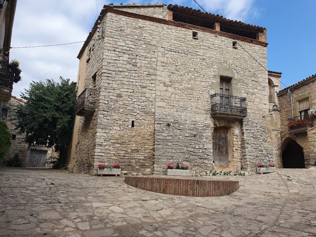 Castell de Montfalcó: A Medieval Fortified Village in les Oluges, Spain 6 Castell de Montfalcó