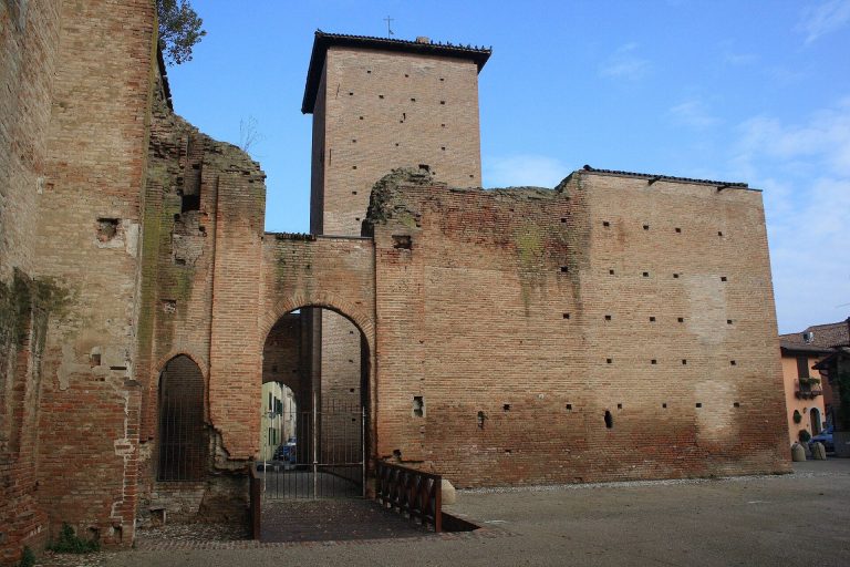 Rocca di Pieve di Cento: A Medieval Defensive Stronghold in Italy