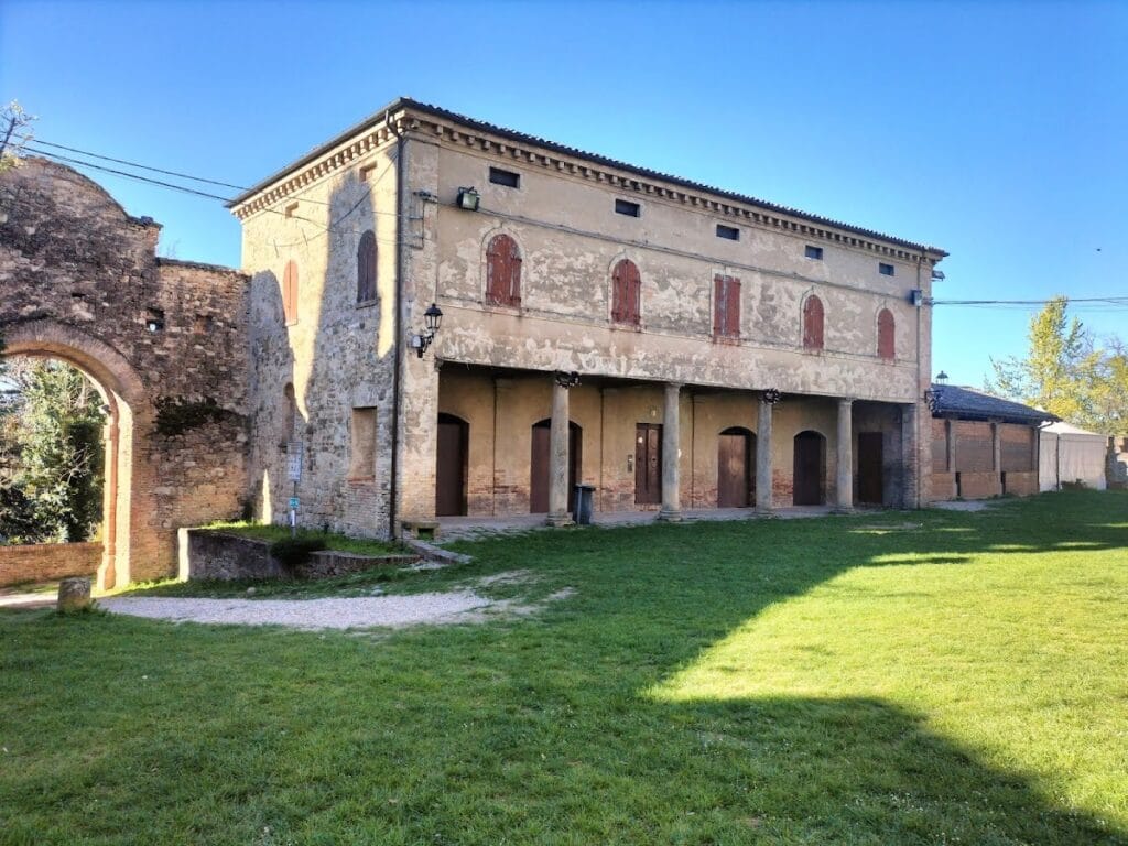 Castello di Montegibbio: A Historic Castle in Sassuolo, Italy 4 Castello di Montegibbio
