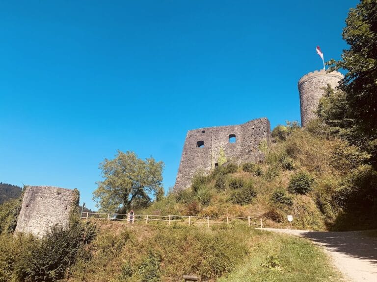 Husen Castle: A Historic Hilltop Fortress in Hausach, Germany