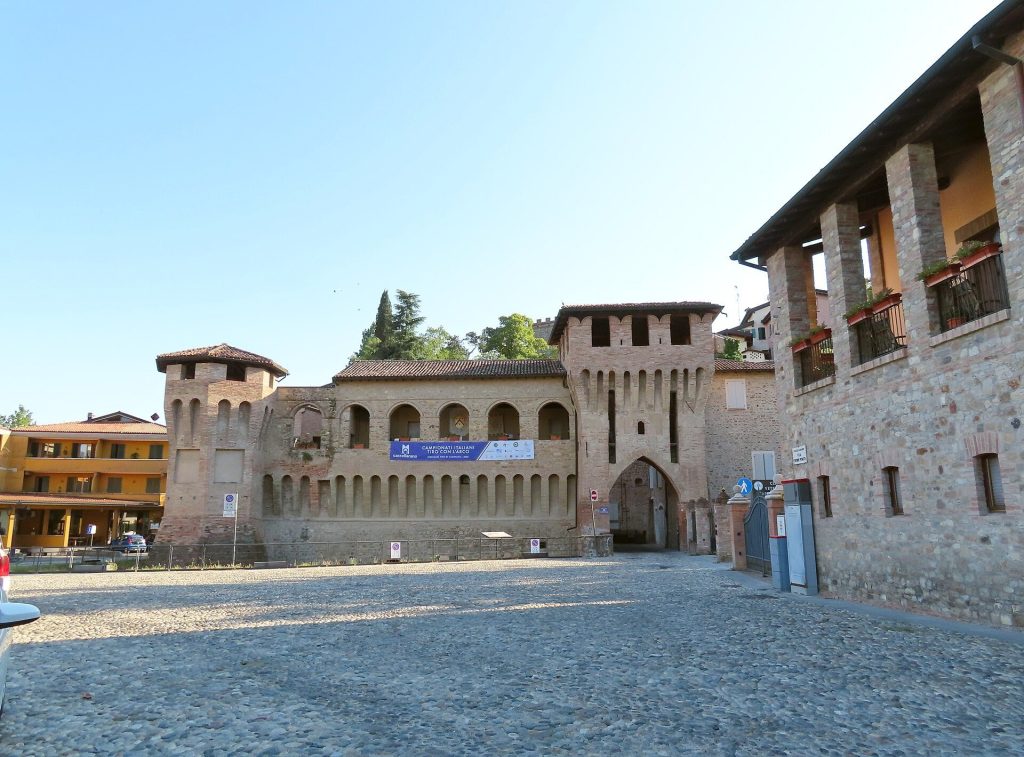 Rocchetta: Medieval Fortified Complex in Castellarano, Italy 2 Rocchetta