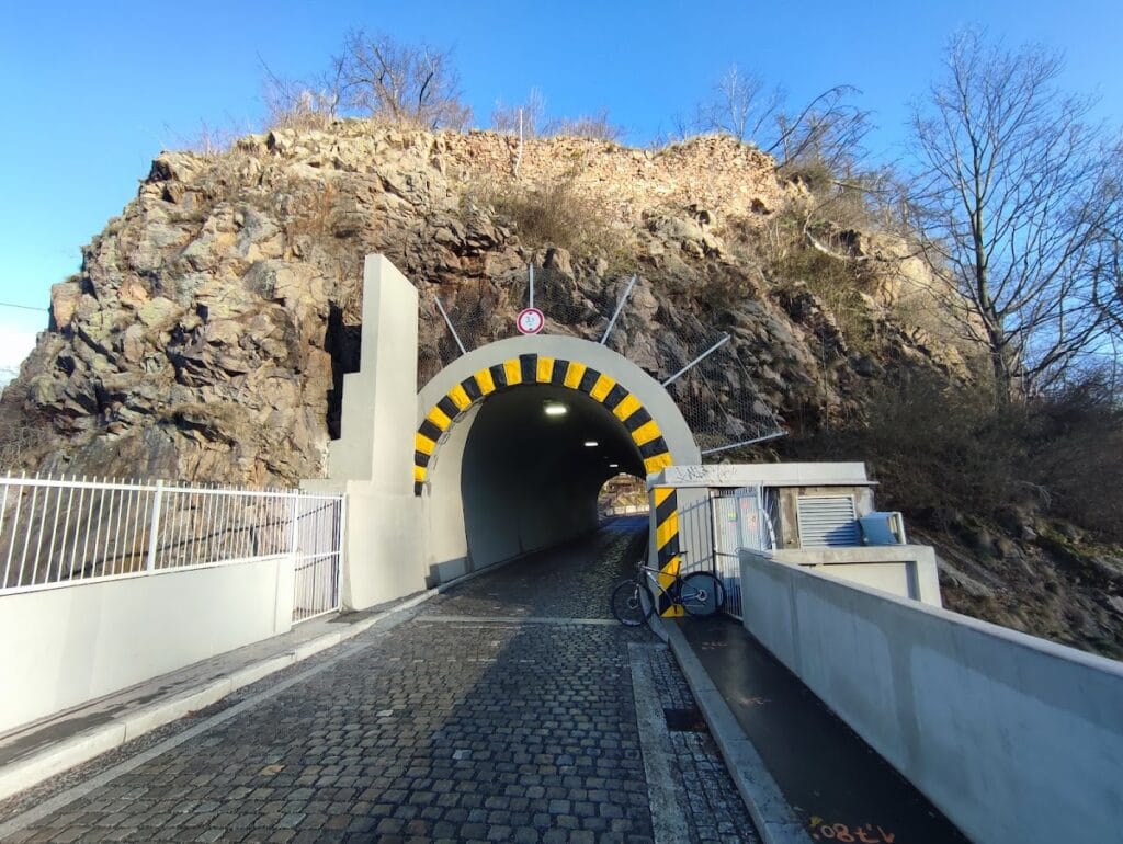 Vildštejn Castle: A Medieval Fortress in the Czech Republic 3 Vildštejn