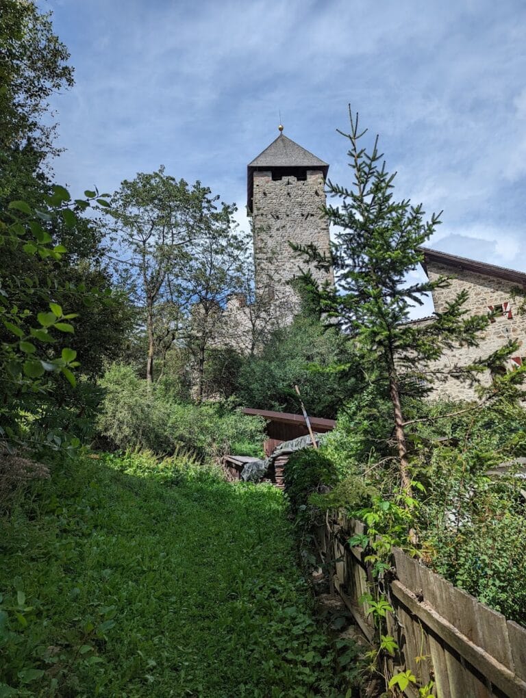 Neuhaus Castle: A Medieval Fortress in Northern Italy