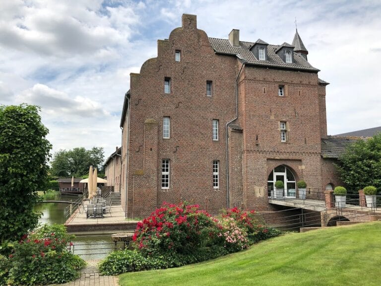 Burg Obbendorf: A Medieval Castle in Niederzier, Germany