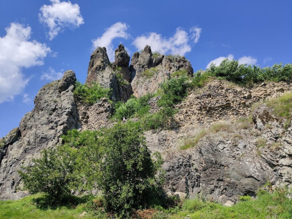 Hajnáčka Castle: A Gothic Hilltop Fortress in Slovakia 1 Hajnáčka Castle