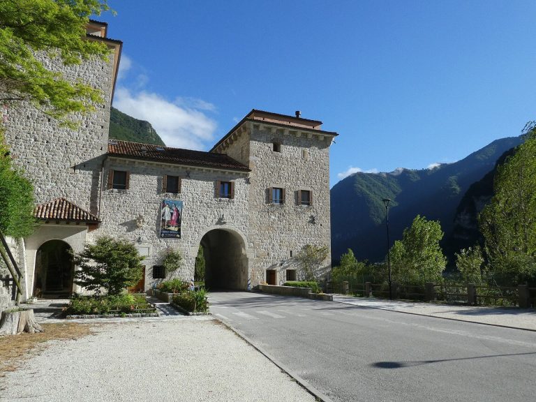 Castello di Quero: A Fourteenth-Century Venetian Fortress in Italy