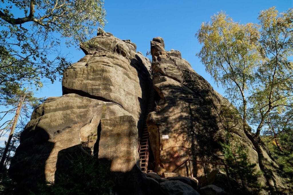 Střmen Castle: A Medieval Rock Fortress in the Czech Republic 3 Střmen