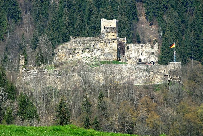 Glanegg Castle Ruins: A Medieval Hilltop Fortress in Austria