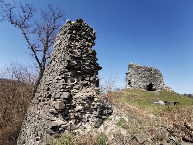 Ostrý Castle: A Medieval Stronghold in the Czech Republic