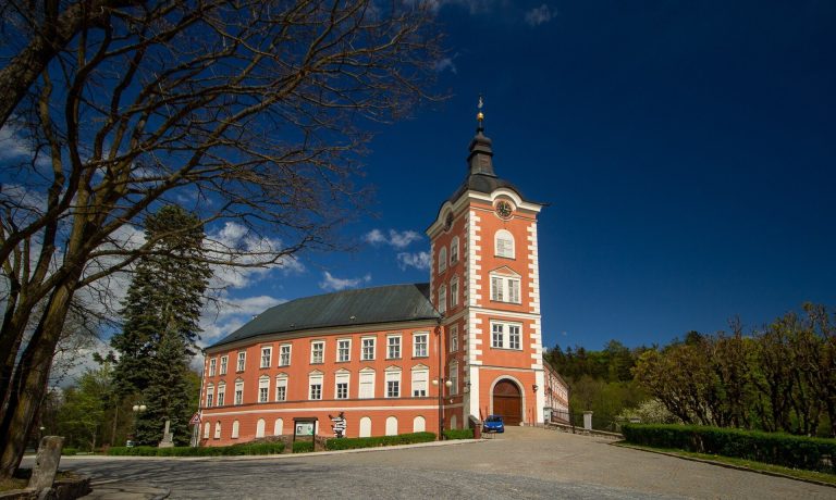 Chateau at Kamenice nad Lipou: A Renaissance and Neoclassical Museum Complex