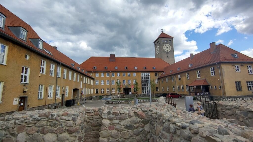 Castle in Szczytno: A Teutonic Fortress in Poland 2 Castle in Szczytno