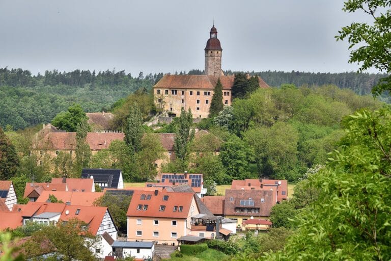 Castle Virnsberg: A Historic Medieval Fortress in Flachslanden, Germany