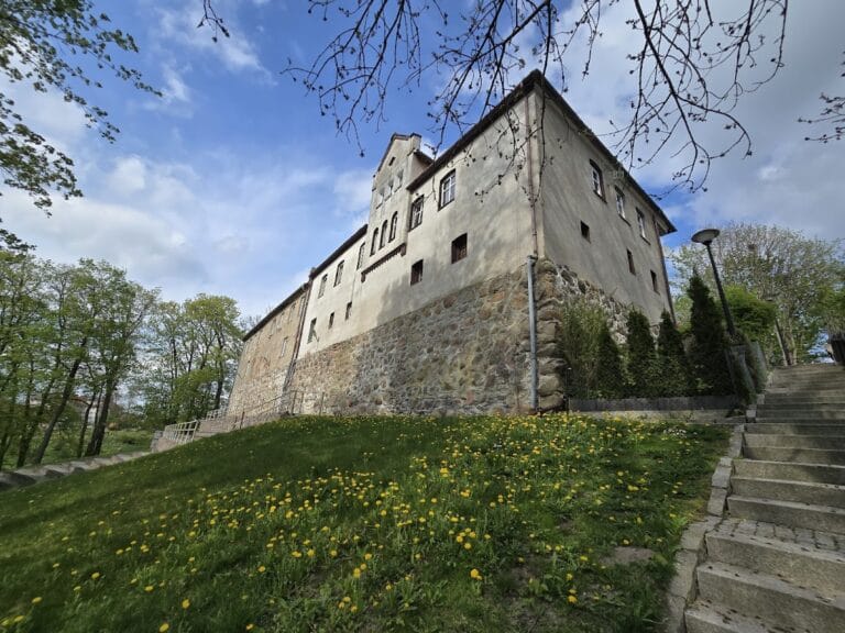 Castle in Jeziorany: A Medieval Teutonic Fortress in Poland