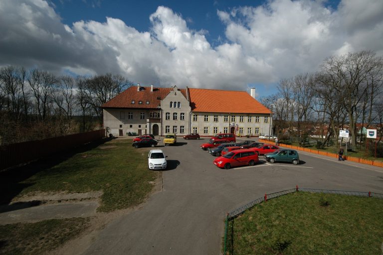 Castle in Jeziorany: A Gothic Episcopal Administrative Seat in Poland