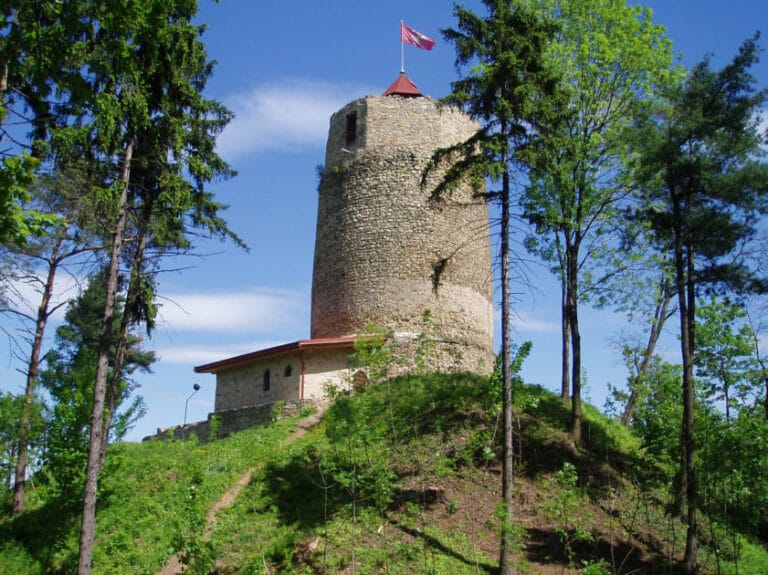 Czchów Castle: A Medieval Fortress in Poland