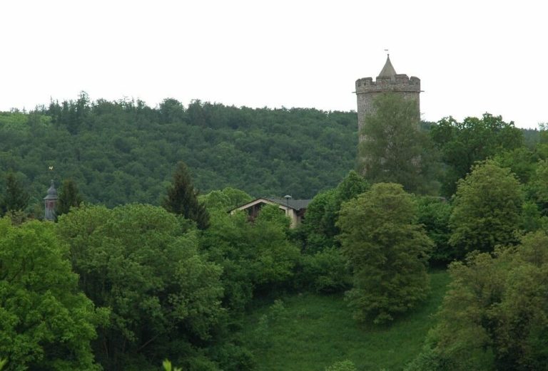 Lissberg Castle: A Medieval Hilltop Fortress in Germany