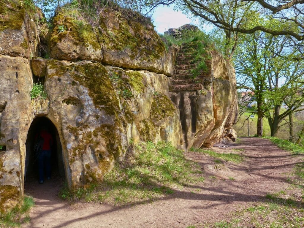 Hřídelík: A Ruined Rock Castle in Czechia 1 Hřídelík