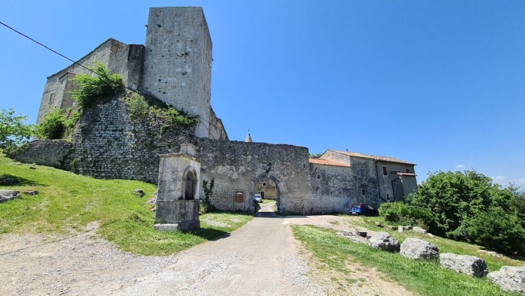 Kršan Castle: A Medieval Fortress in Croatia 3 Kršan Castle