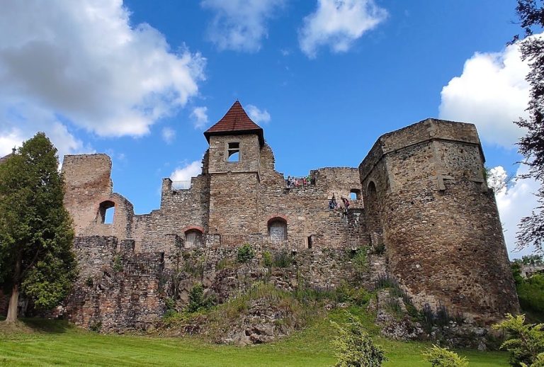 Klenová Castle: A Medieval Fortress and Chateau in Czechia