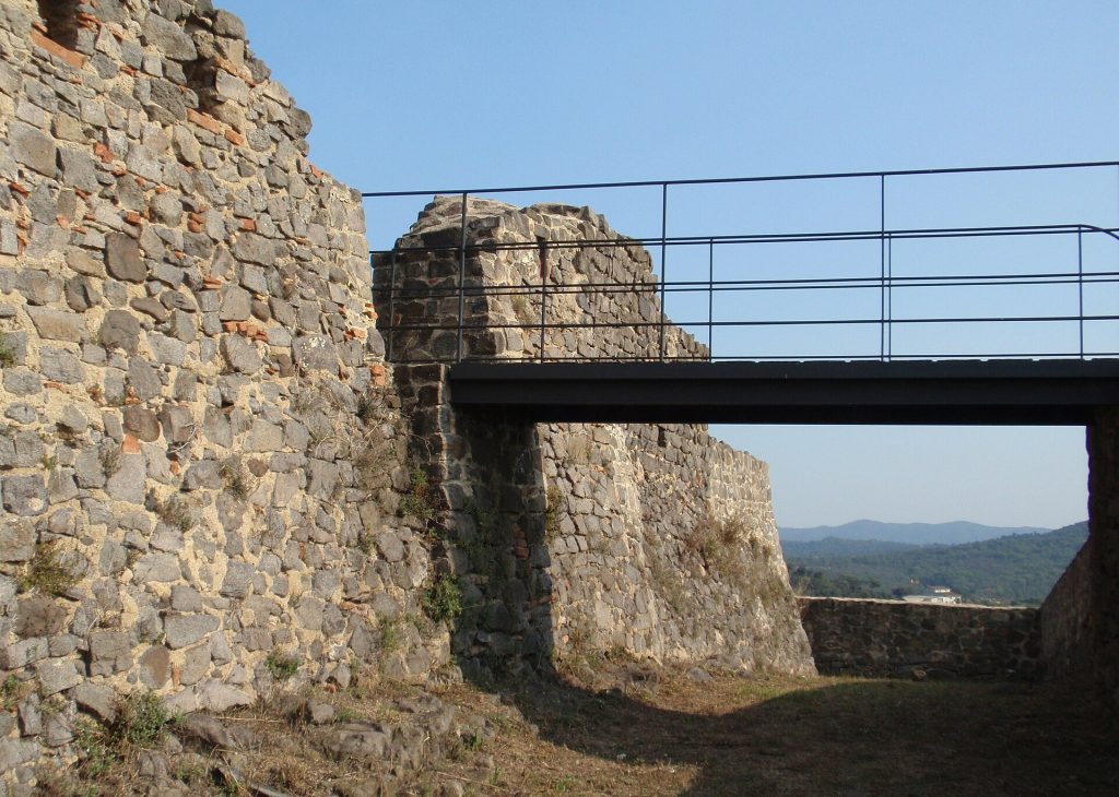 Torcafeló Castle: A Medieval Frontier Stronghold in Spain 2 Castell de Torcafeló