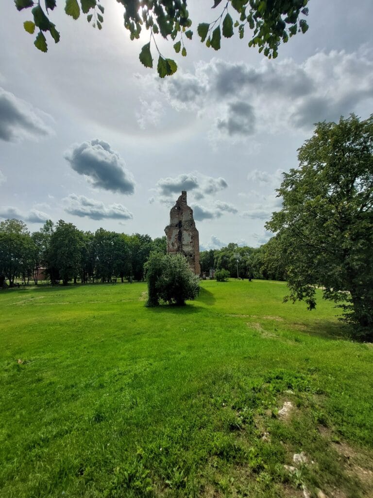 Castle Ruins in Rytwiany: A Gothic Knightly Castle 2 Castle ruins in Rytwiany