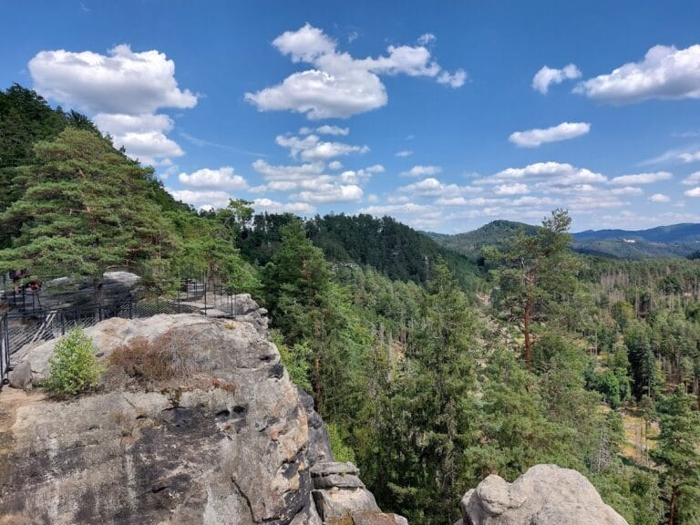 Šaunštejn Castle: A Medieval Rock Fortress in the Czech Republic