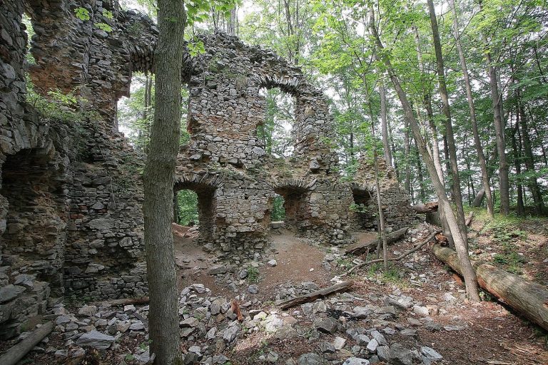 Blansek: A Gothic Castle Ruin in Czechia