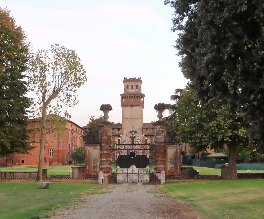 Chignolo Po Castle