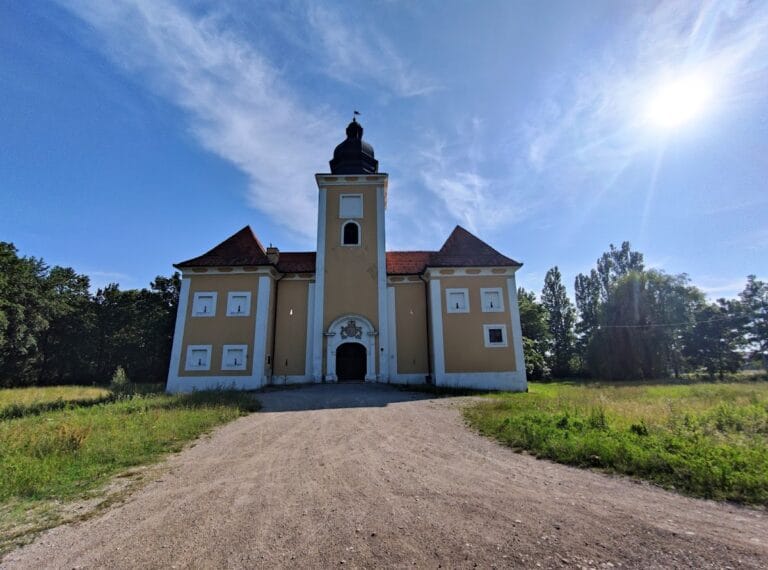 Stari grad Lukavec: A Historic Castle in Croatia