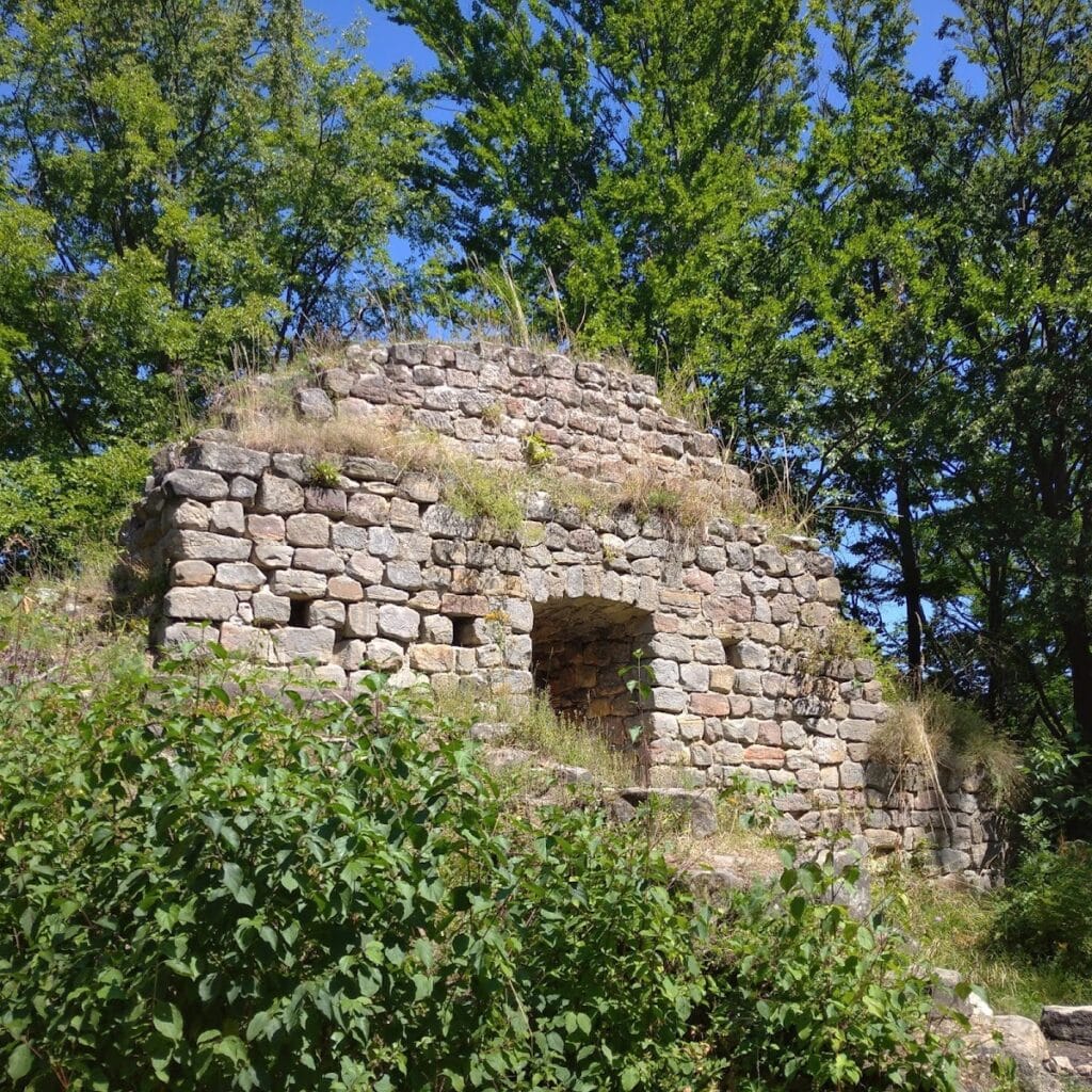 Burg Zbiroh: A Medieval Castle in the Czech Republic 3 Burg Zbiroh