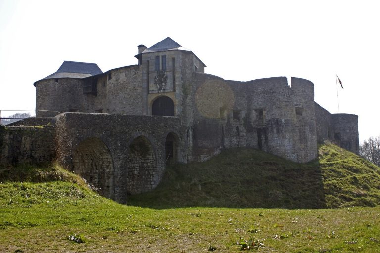 Vieux Château of Mauléon-Licharre: A Medieval Fortress in France