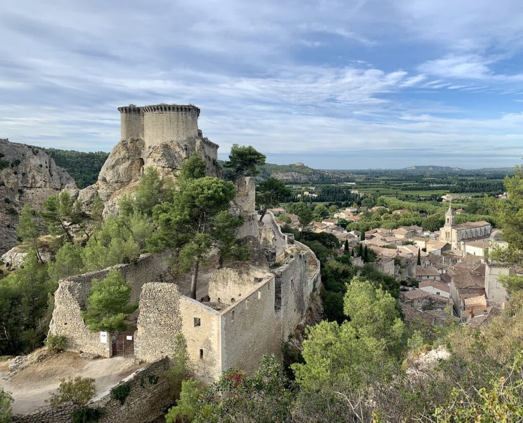 Château de Boulbon: A Former Fortified Castle in France 1 Château de Boulbon