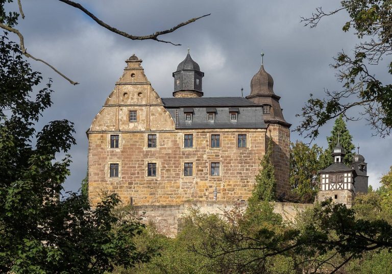 Wernstein Castle (Upper Franconia): A Künsberg Medieval and Renaissance Residence