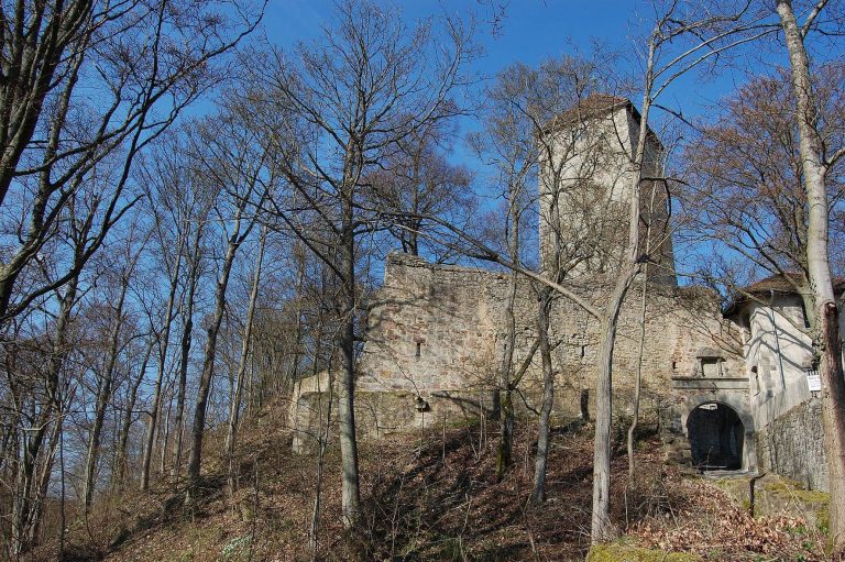 Ruine Lichtenburg: A Medieval Castle Ruin in Germany