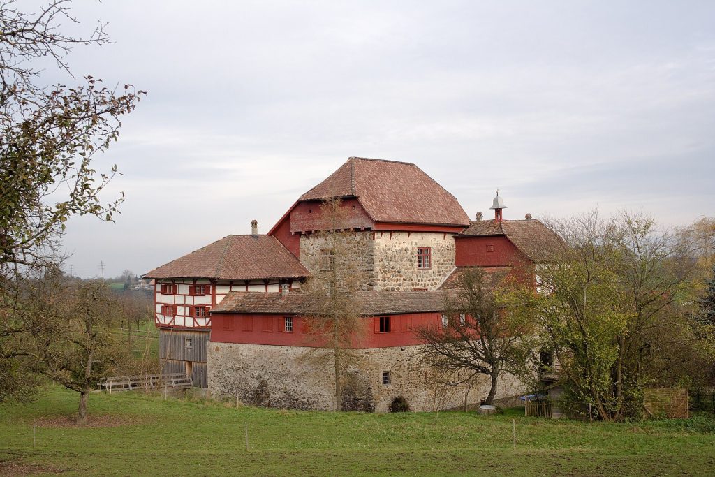 Hagenwil Castle: A Medieval Water Castle in Switzerland 2 Hagenwil Castle