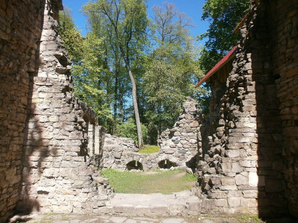 Lielvārde Castle: A Medieval Archbishopric Stronghold in Latvia 4 Lielvārde Castle