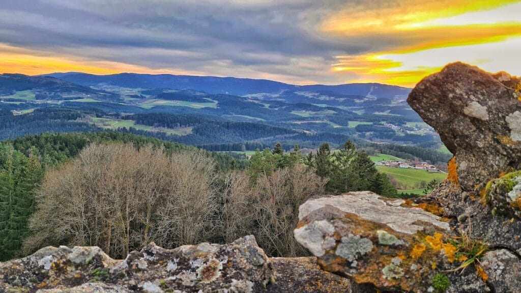 Burg Neunußberg: A Medieval Noble Castle in Bavaria 2 Burg Neunußberg