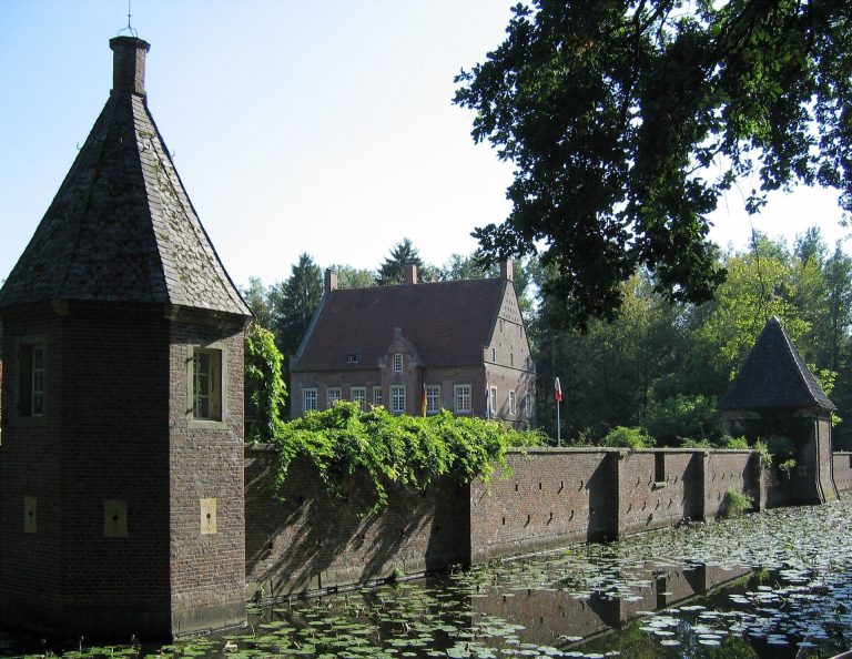 Wasserburg Haus Welbergen: A Historic Water Castle in Germany