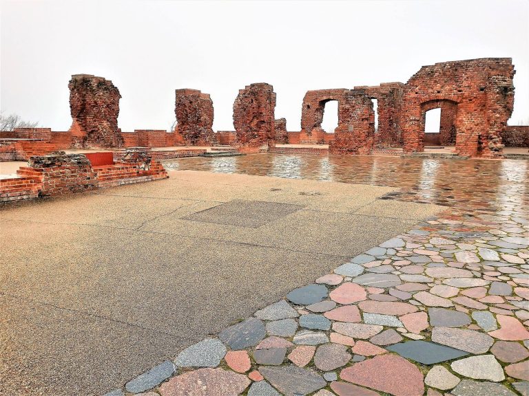 Sochaczew Castle: A Medieval Mazovian Fortress and Royal Residence