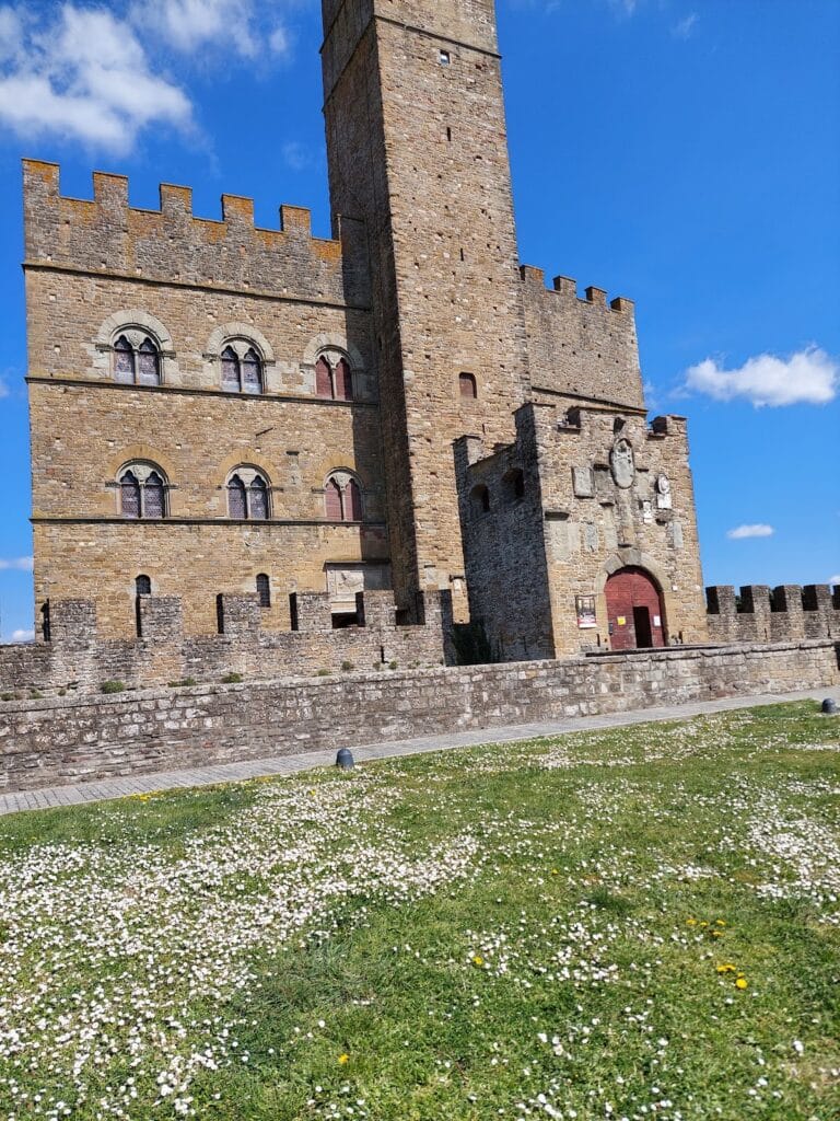 Poppi Castle: A Medieval Fortress-Palace in Tuscany 1 Poppi Castle