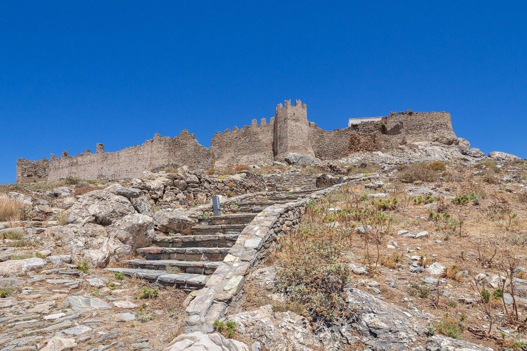Castelo Rosso: The Medieval Fortress of Karystos, Greece 1 Castelo Rosso