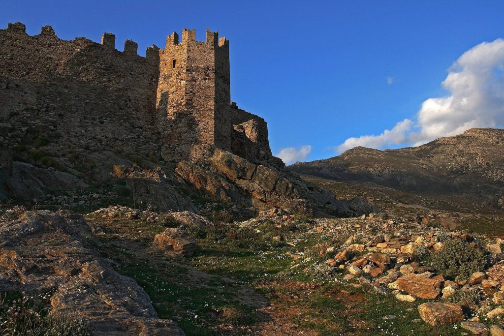 Castelo Rosso: The Medieval Fortress of Karystos, Greece 2 Castelo Rosso