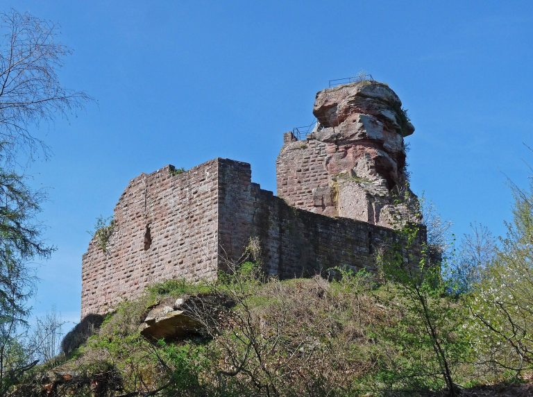 Château de Hohenbourg: A Medieval Rock Fortress in France