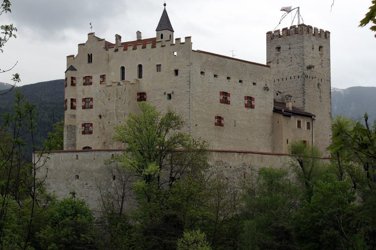 Castle Bruneck: A Medieval Episcopal Fortress in Italy