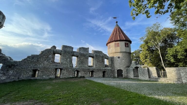 Burg Honberg: A Late Medieval Fortress in Tuttlingen, Germany
