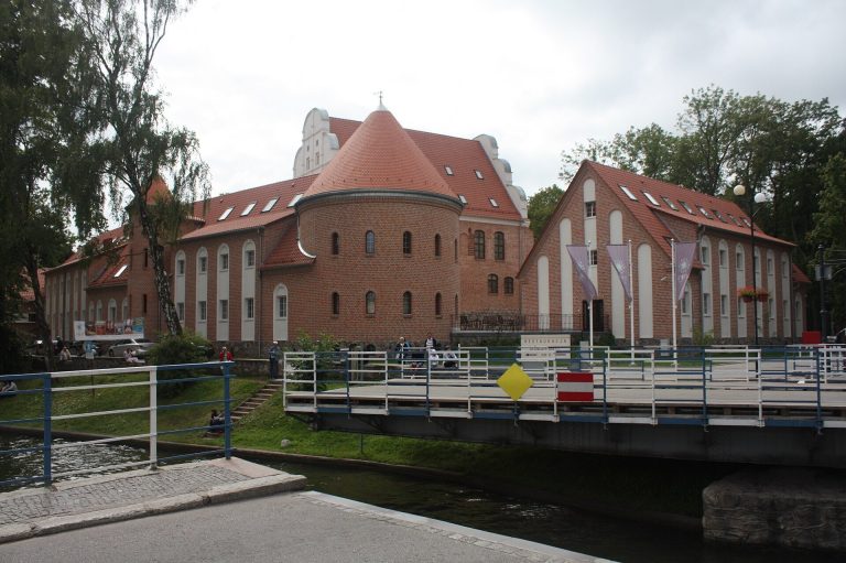 Giżycko Castle: A Teutonic and Renaissance Stronghold in Poland