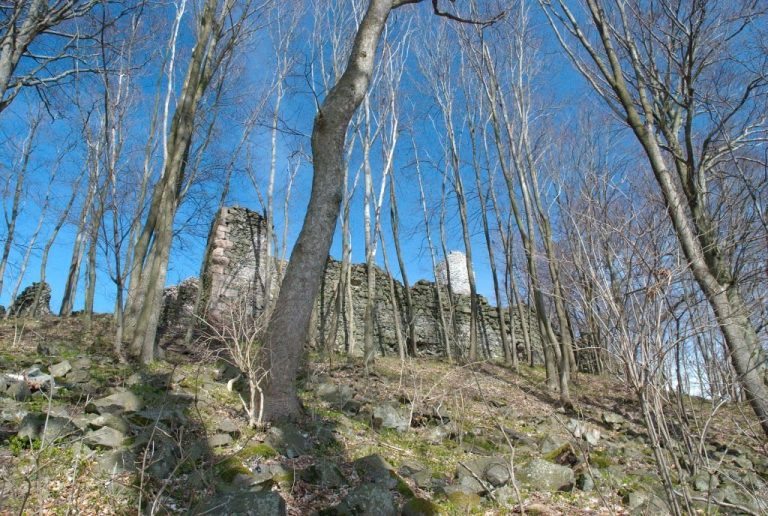 Kumburk: A Gothic Castle Ruin in Czechia