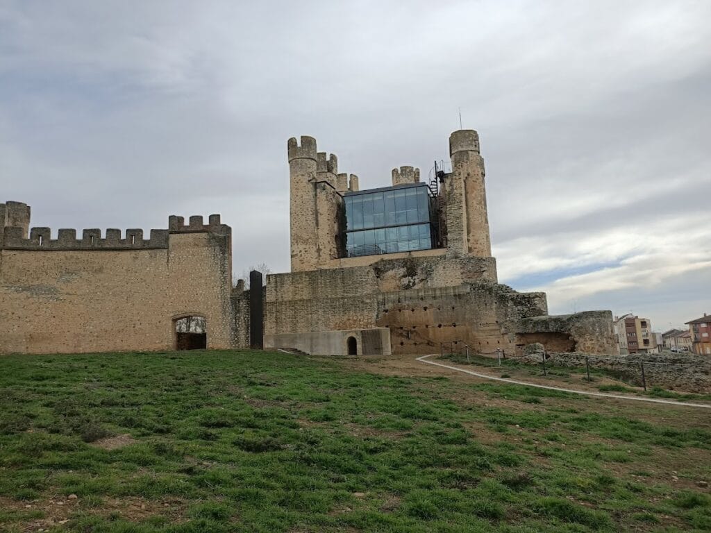 Castillo de Valencia de Don Juan: A Gothic Fortress in Spain 4 Castillo de Valencia de Don Juan